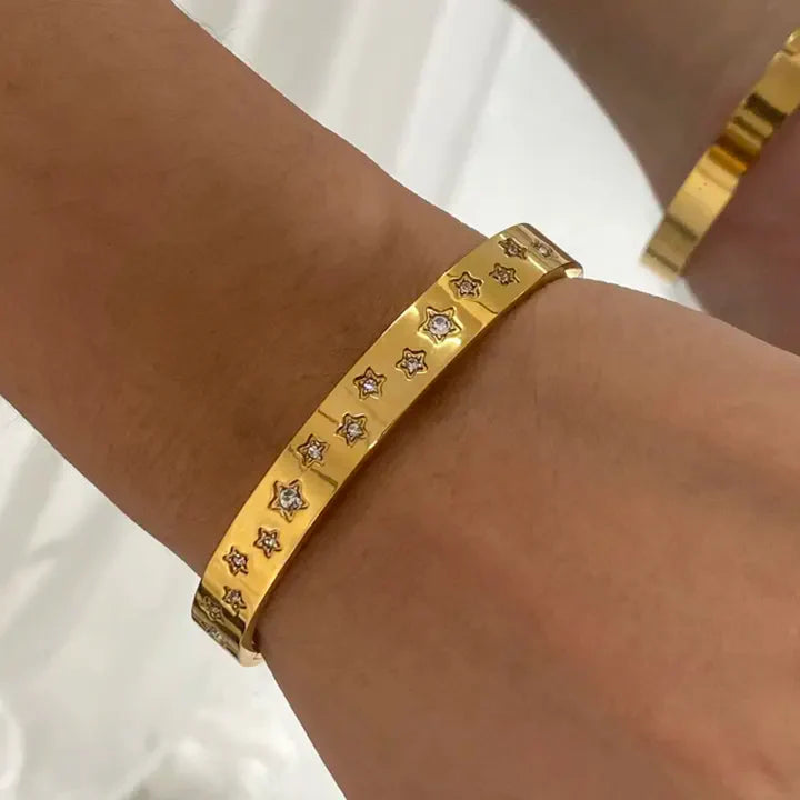Durraj Gold Tone Star Accent
